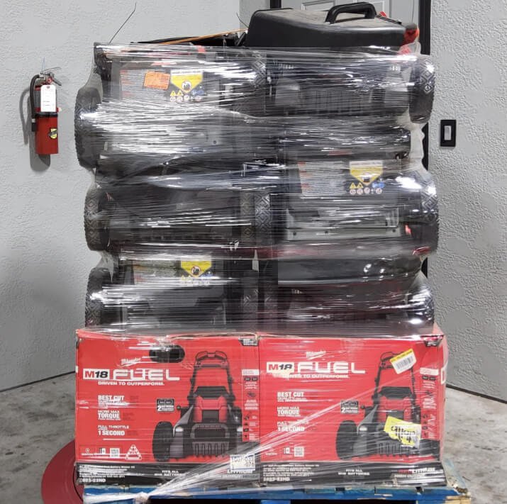 MILWAUKEE MOWERS PALLET (NO BATTERIES) - Image 4